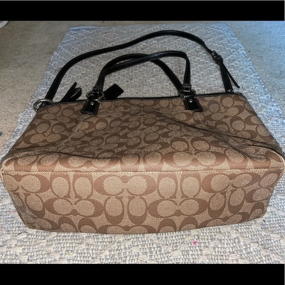 Coach Purse - Picture 3 of 7